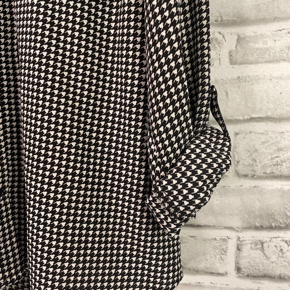 Apt 9 Black White Button Up Shirt Wrinkle Resistant Oversized Large - Picture 3 of 10